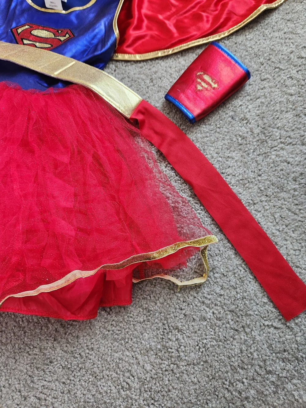 Supergirl Red & Blue Dress Halloween Costume w/ Cape - 4T / 5T